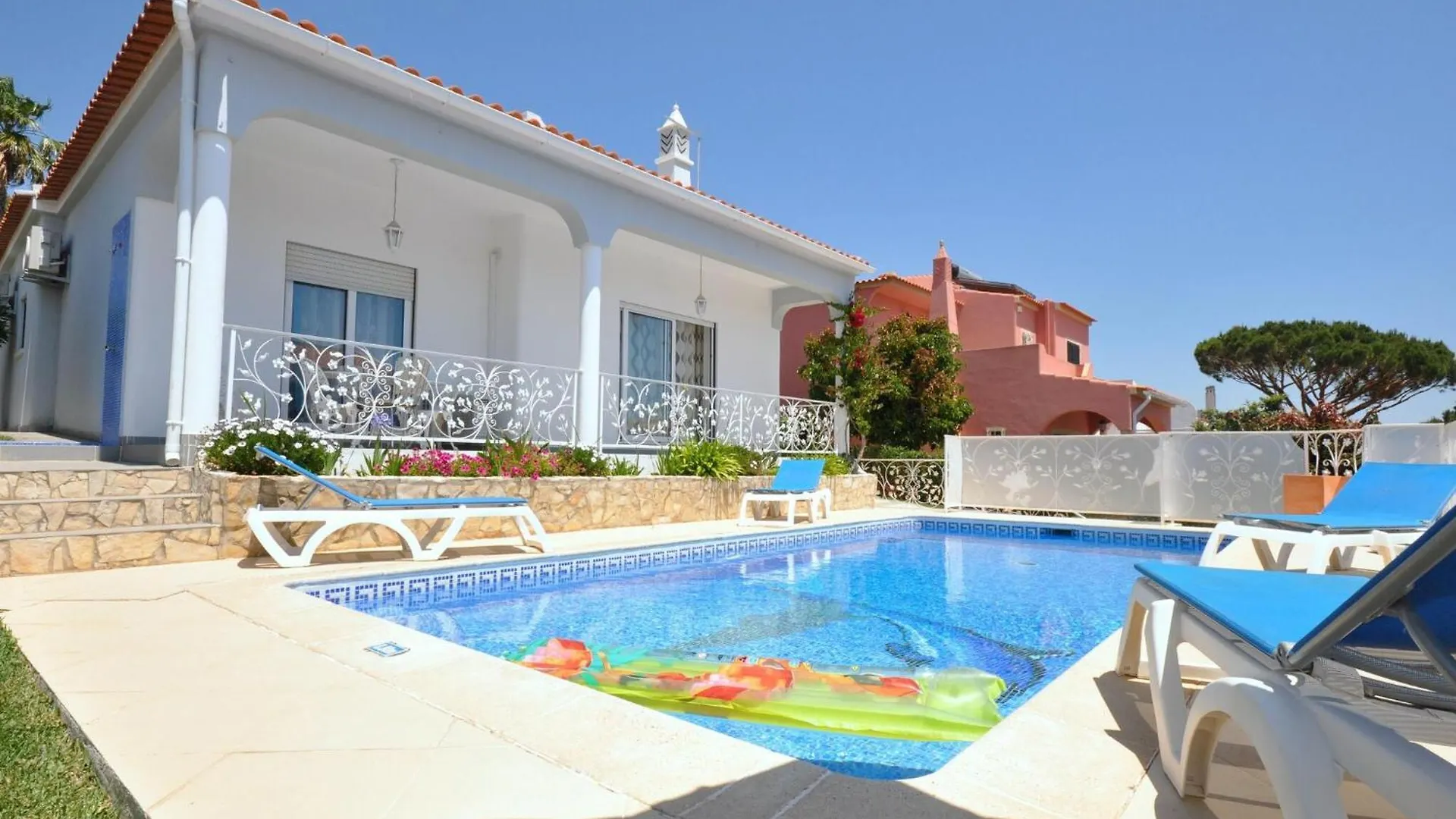 Spacious Villa In The Resort Of Vilamoura With Private Swimming Pool Holiday home