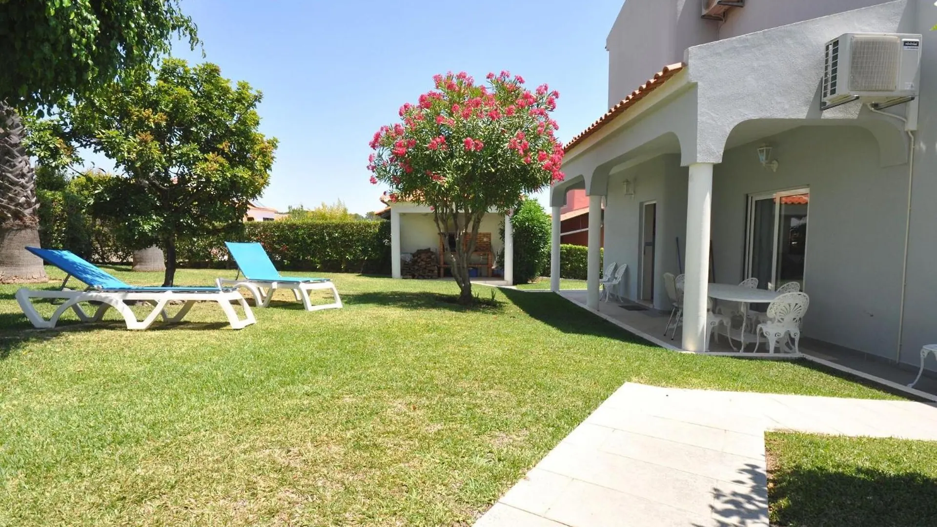 Spacious Villa In The Resort Of Vilamoura With Private Swimming Pool Holiday home